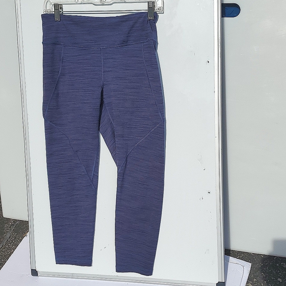 Patagonia Style # 21917 3/4 Crop Centered Leggings Space Dye Dolomite Blue. M